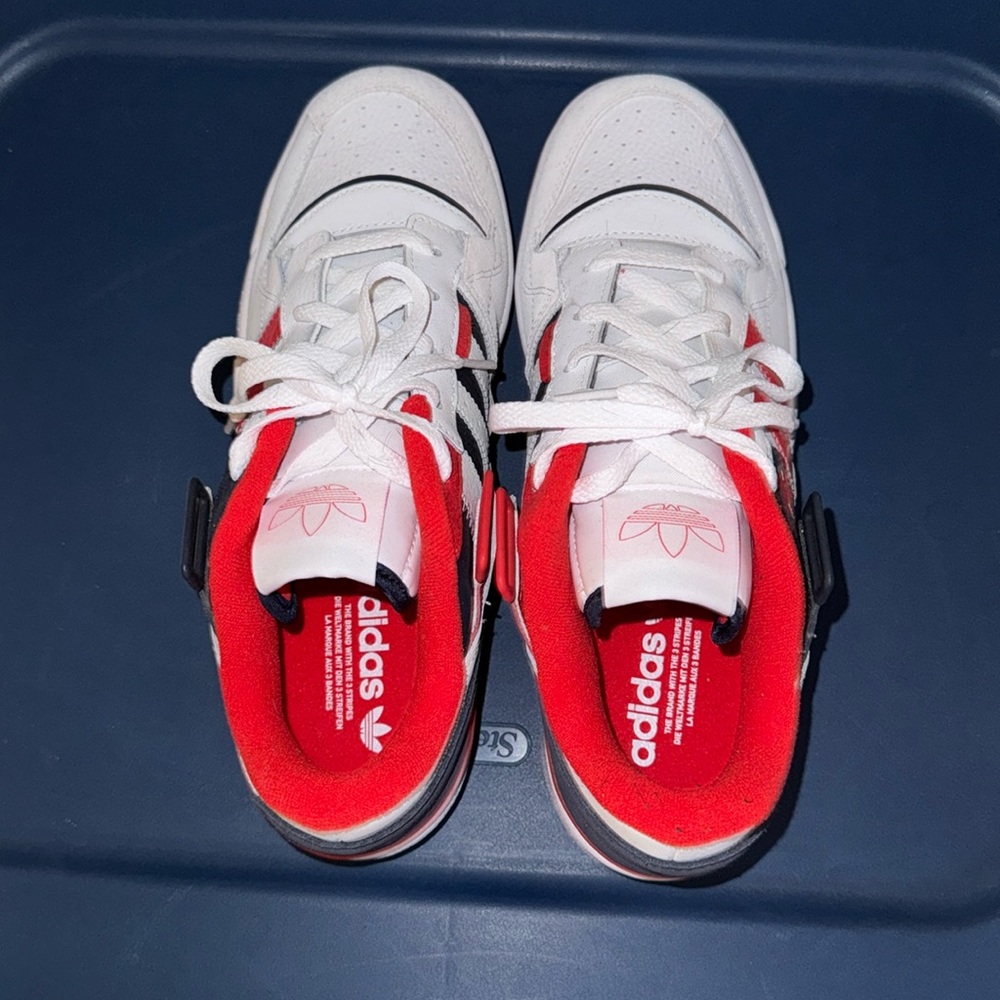 Adidas sneaker